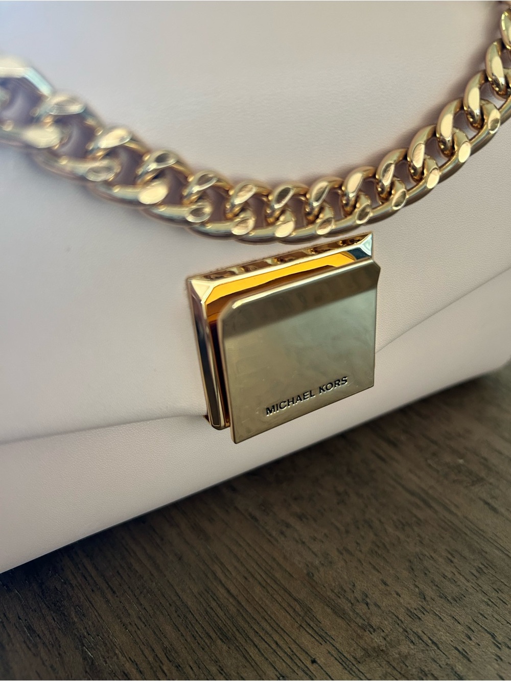 SOLD MICHAEL Michael Kors Pink Leather Crossbody with Gold Chain - Picture 4 of 16
